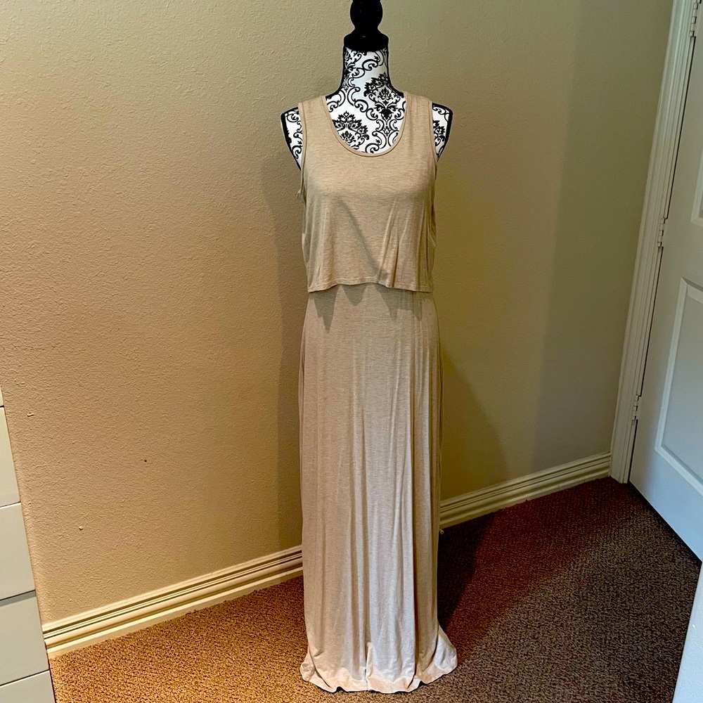 Charming Charlie Women’s Maxi Dress. Medium